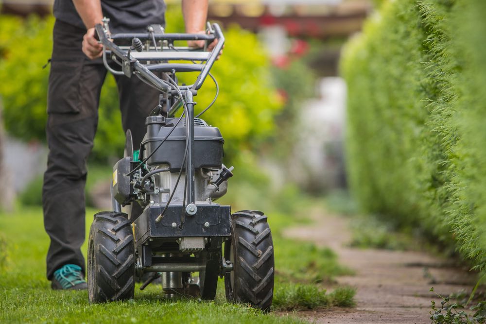 Grensdraad in gazon leggen voor robot grasmaaiers